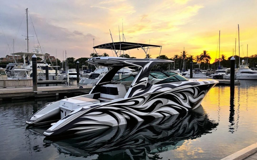 Tarifs covering bateau : personnalisez votre yacht avec nos films adhésifs pour une coque comme neuve