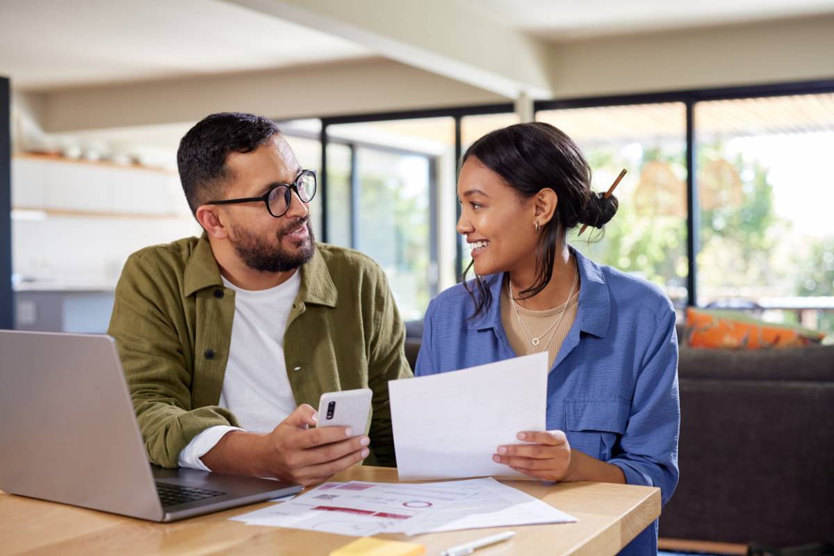 Immobilier ou bourse : où placer son argent pour plus de sécurité ?
